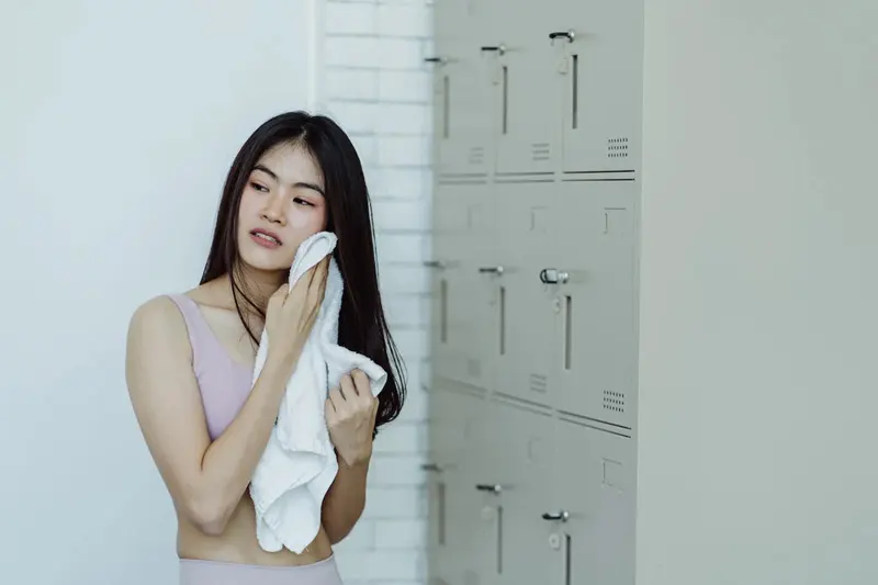 Tuyến mồ hôi hoạt động mạnh hơn